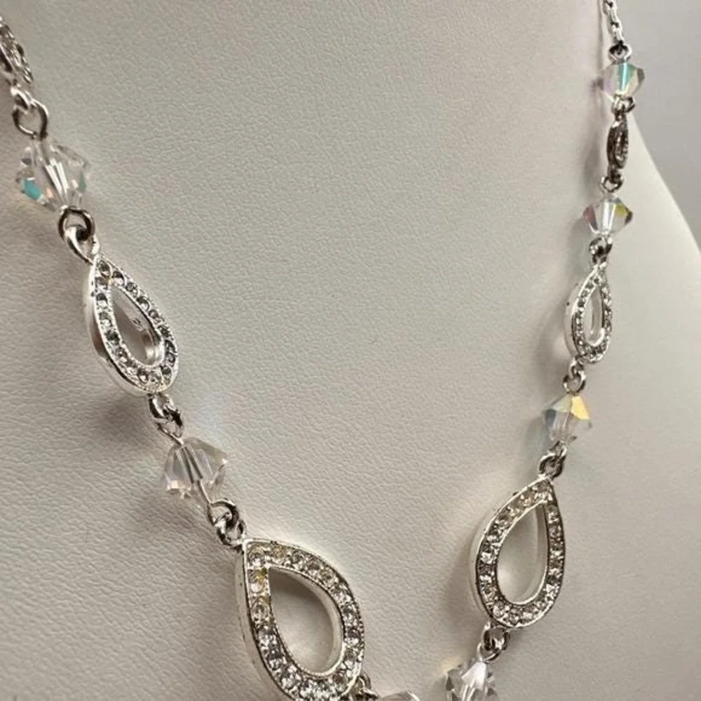 Vintage Y2K Silver Tone Rhinestone Teardrop Necklace AB Crystal‎ Dangle Jewelry